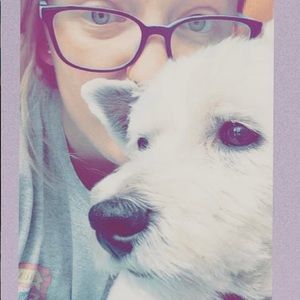 Meet your Posher, Caitlin